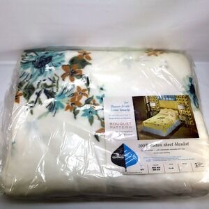 VTG White Floral Satin TRIM BLANKET Size‎ 72"x95" New Package Cottagecore Sears